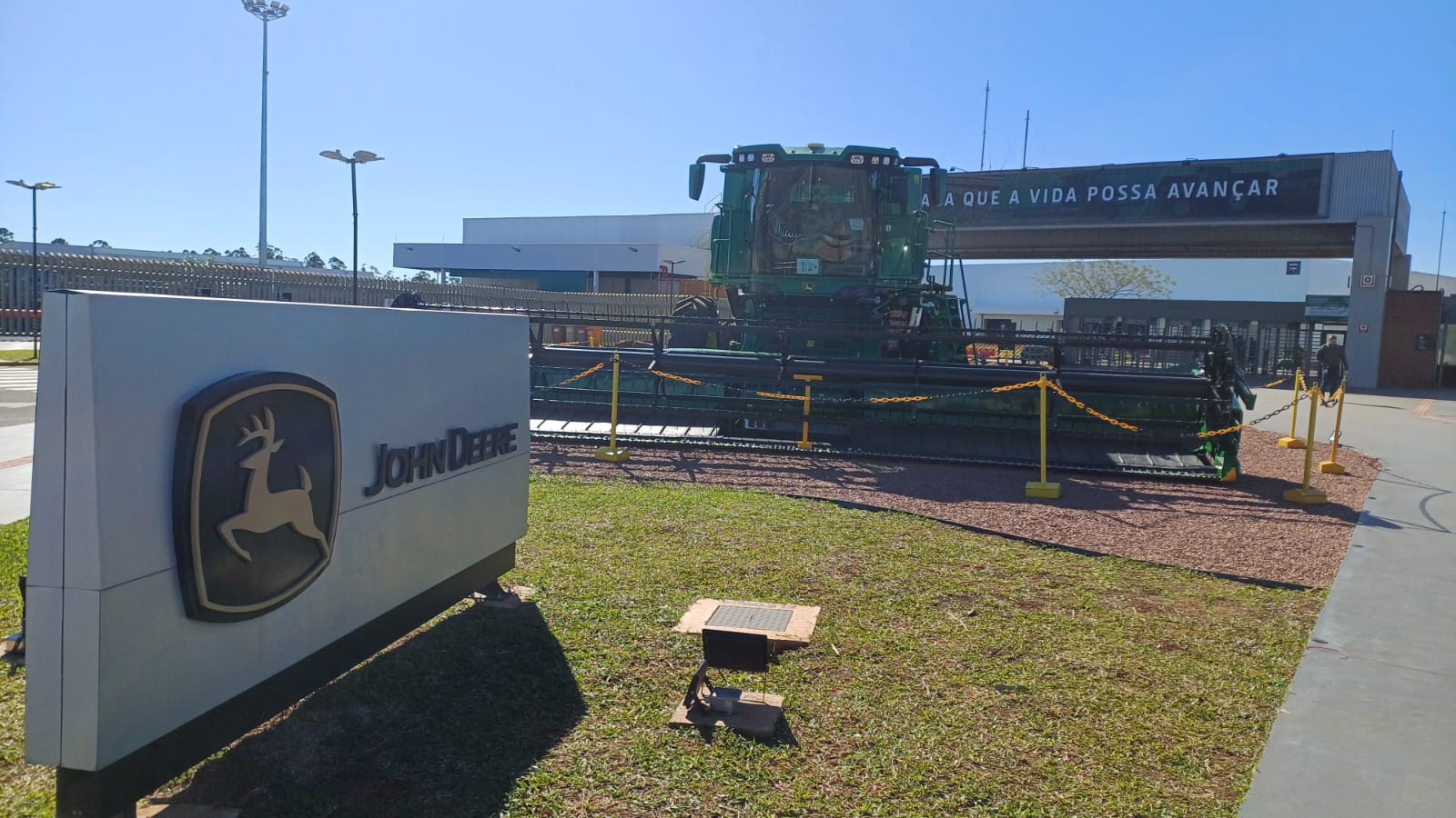 WhatsApp-Image-2025-09-17-at-13.36.59 WhatsApp-Image-2025-09-17-at-13.36.59